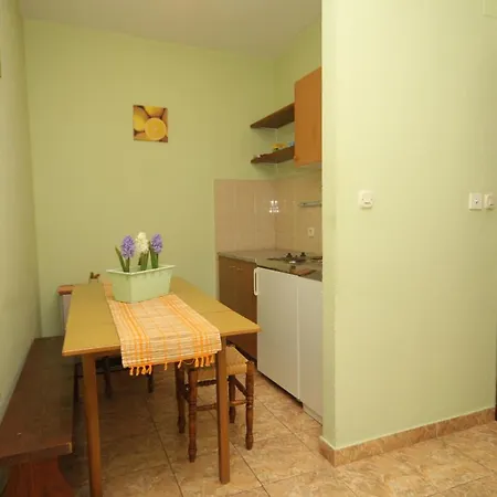 Апартаменты With A Parking Space Stari Grad, Hvar - 8780 *