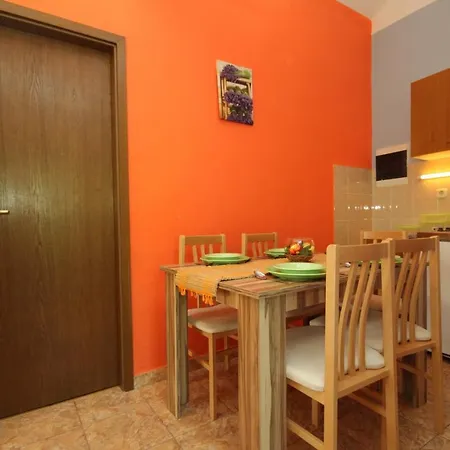 Апартаменты With A Parking Space Stari Grad, Hvar - 8780 *