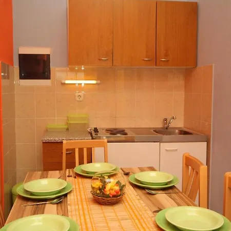 Апартаменты With A Parking Space Stari Grad, Hvar - 8780 *
