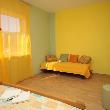 Апартаменты With A Parking Space Stari Grad, Hvar - 8780
