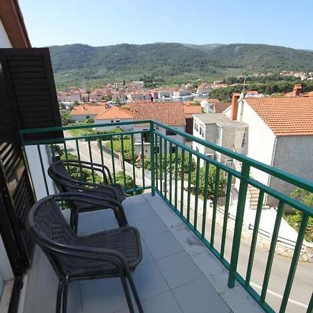 Apartament With A Parking Space Stari Grad, Hvar - 8780 Stari Grad (Hvar)